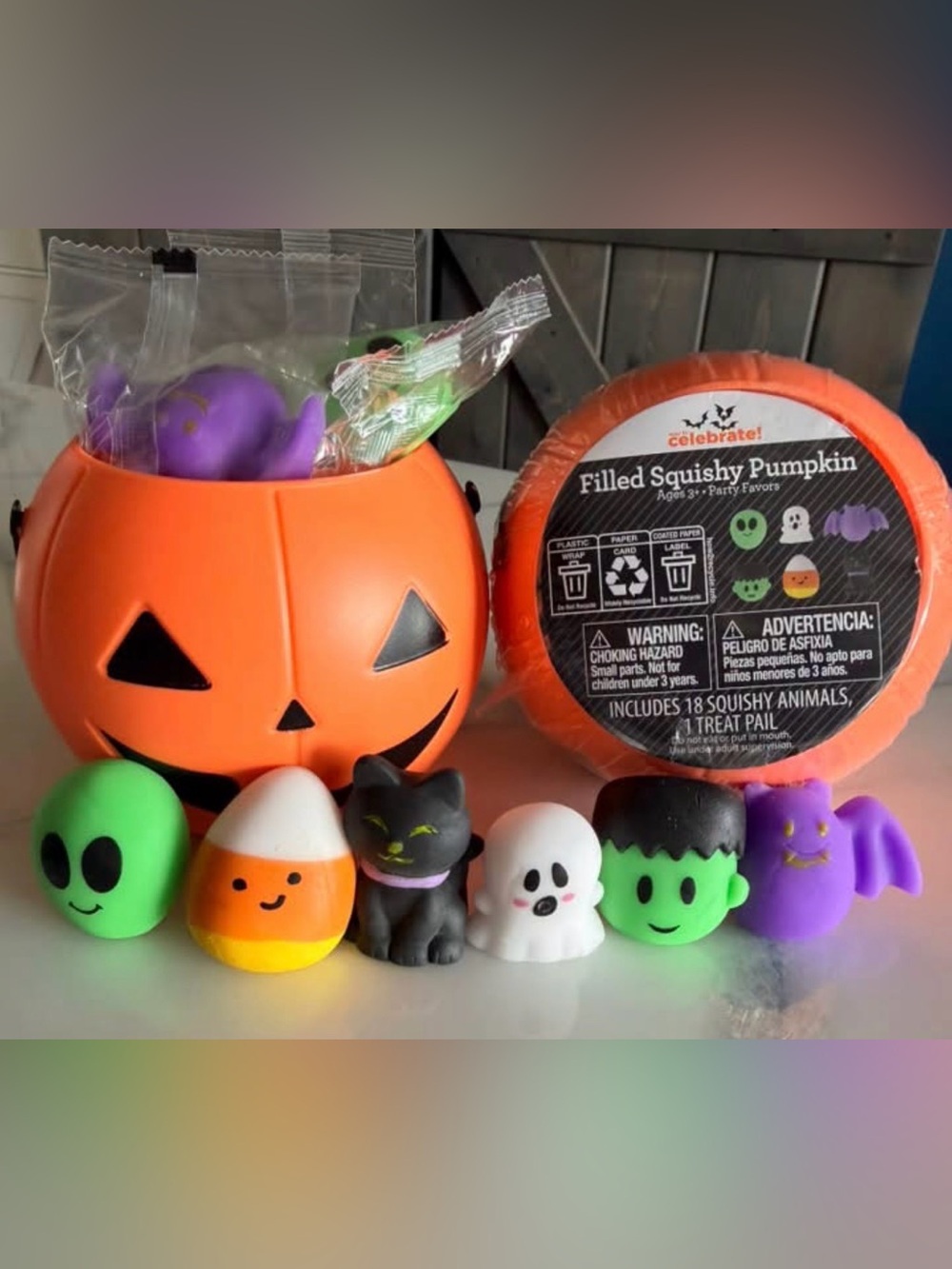Orange Halloween Jack-O'-Lantern Squishy Bucket - Unbranded *18 squishys inside*